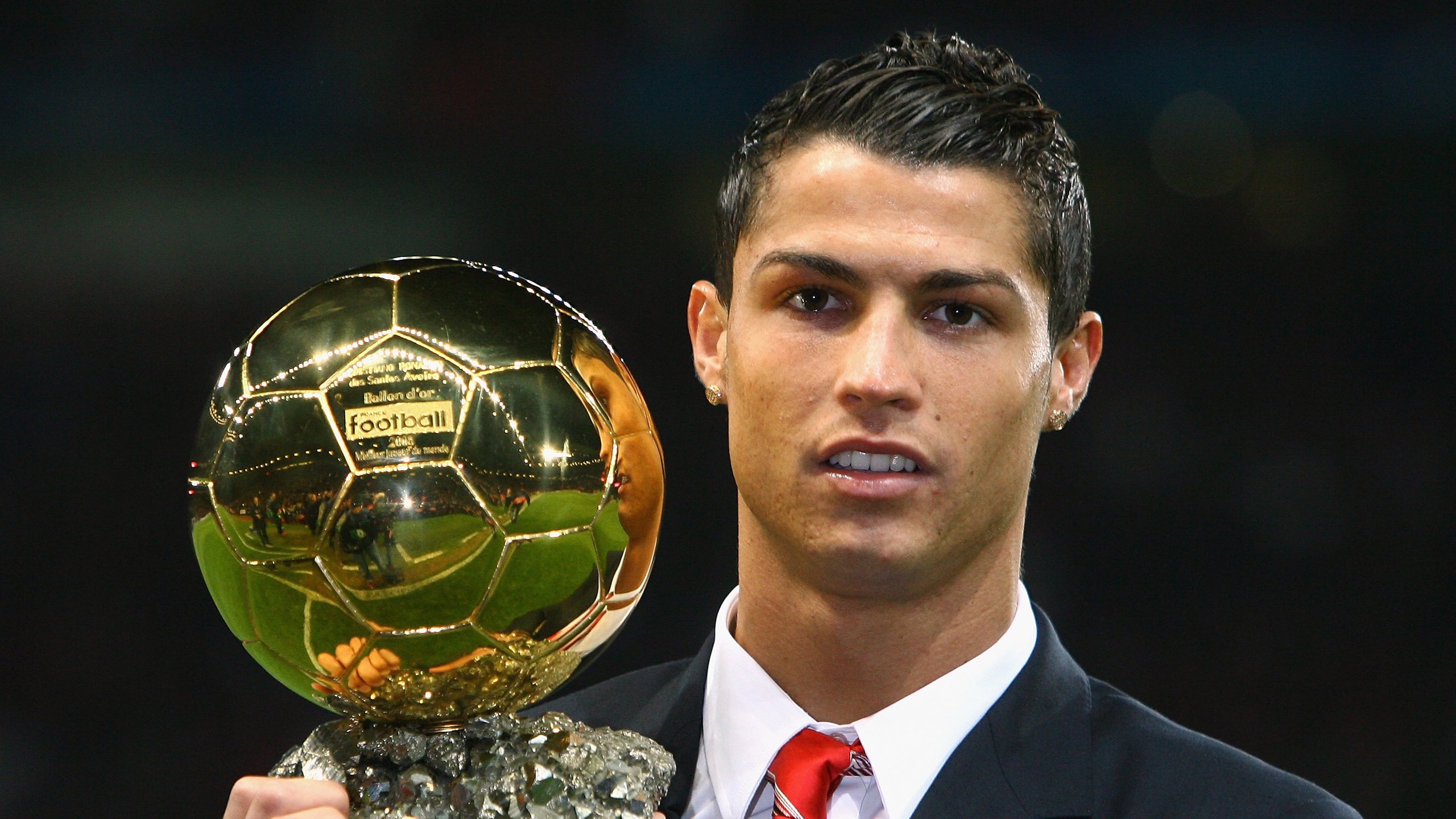 AYX SPORTS-意甲引领欧洲战术潮流，注重控球与压迫，意甲用球2020