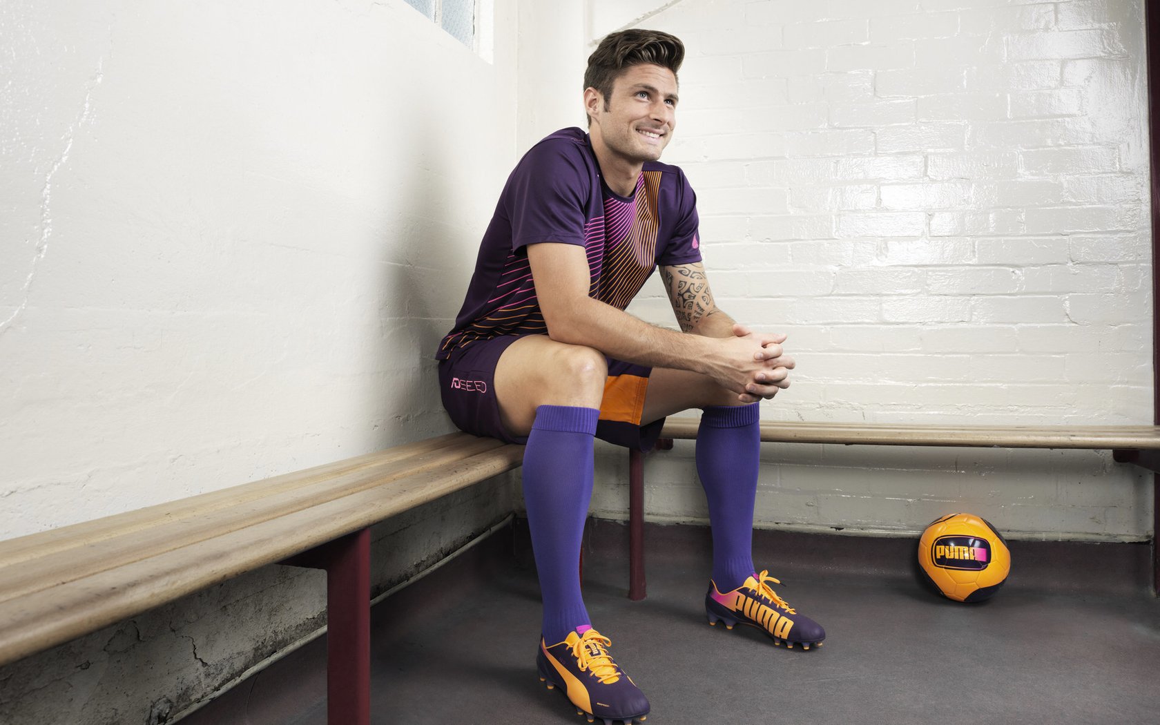 球技爆炸:超级球星的绝技绝杀瞬间,足球球星绝技